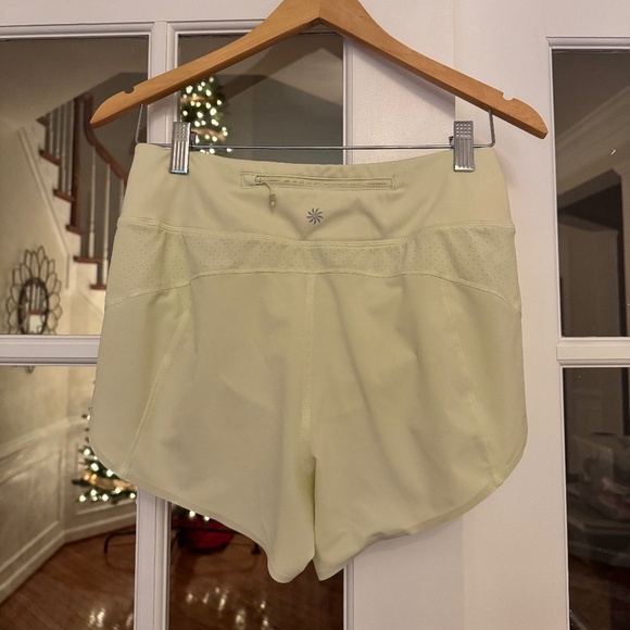 Athleta Run With It 3.5” Short, SIZE X SMALL (XS), PALE YELLOW - Picture 3 of 3